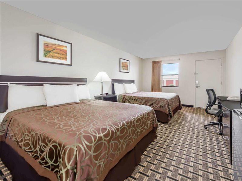 Knights Inn - Slaton Екстер'єр фото