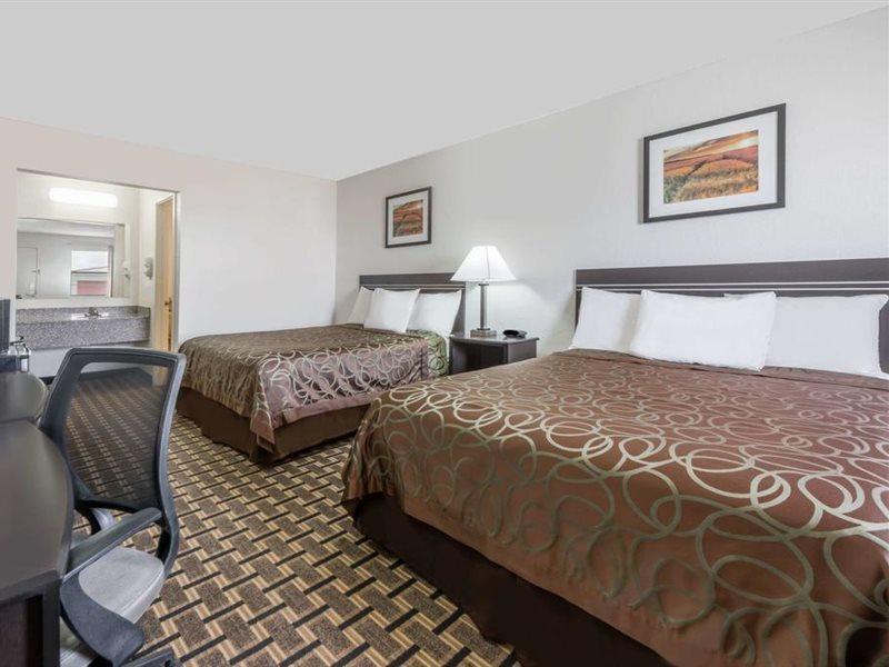 Knights Inn - Slaton Екстер'єр фото