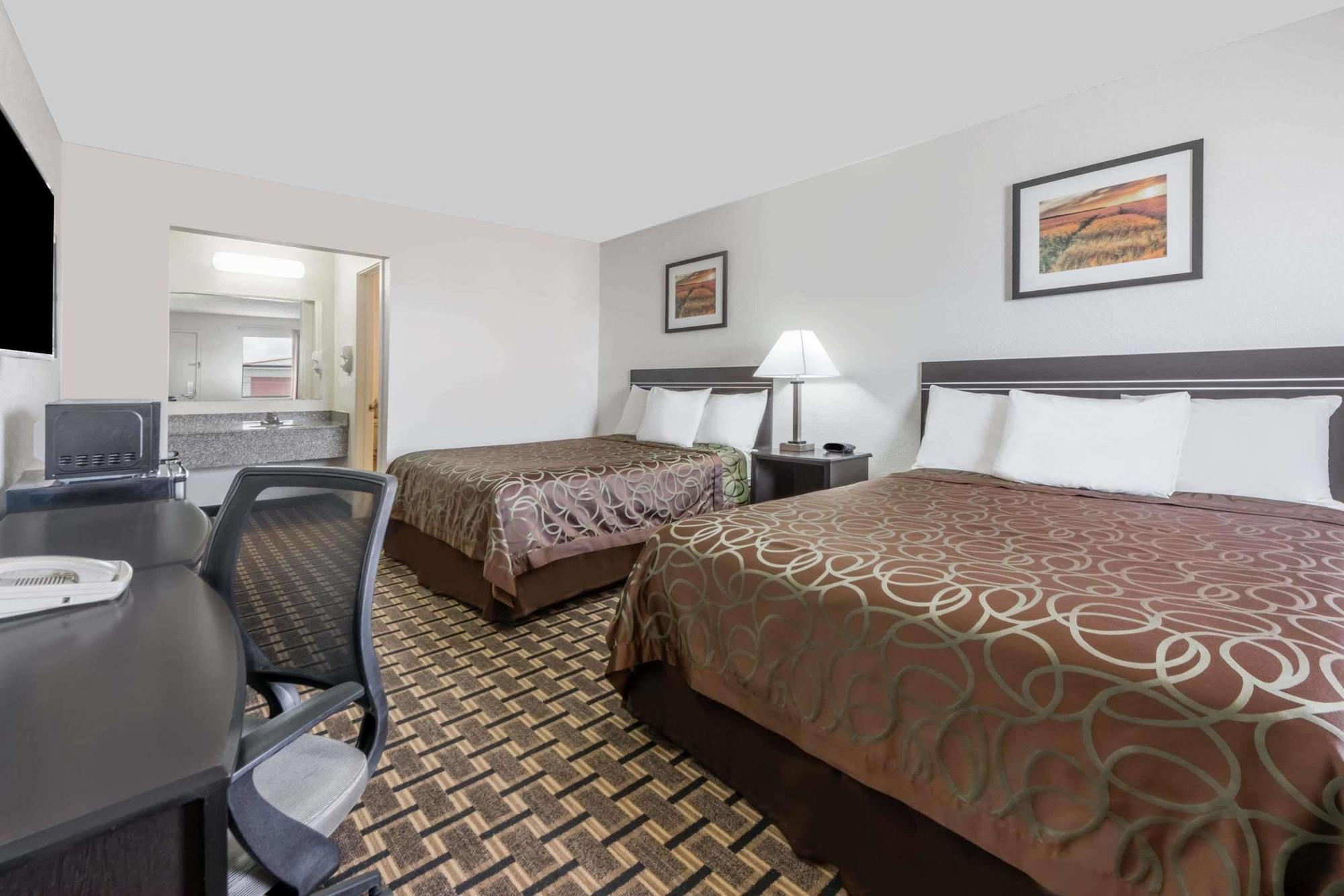 Knights Inn - Slaton Екстер'єр фото